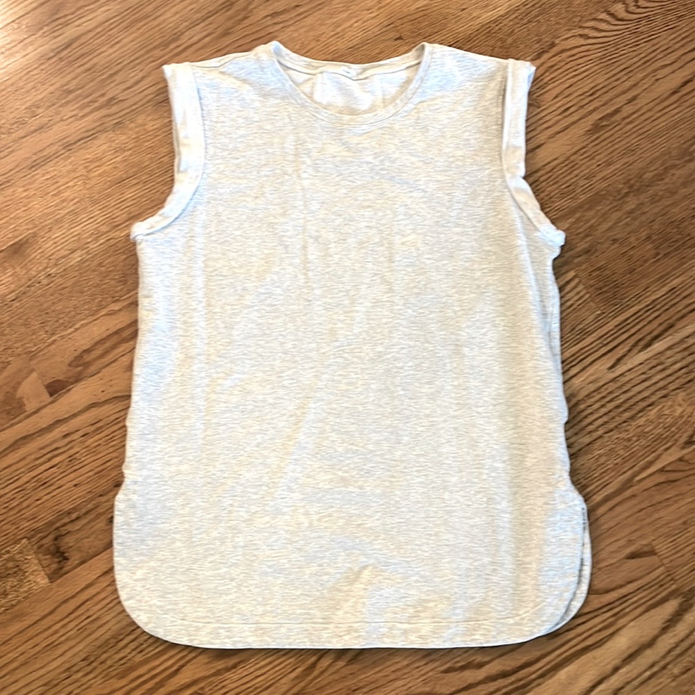 Lululemon Muscle Tee - Light Grey - Size 8